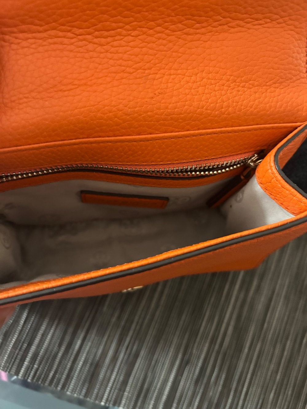 Tory Burch Carter Shrunken Shoulder Bag - Picture 3 of 7